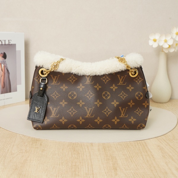 Louis Vuitton 25ski Collection Carryallbb Monogram Microchip Edition · Shoulder Strap · 26 × 10 × 17 cm