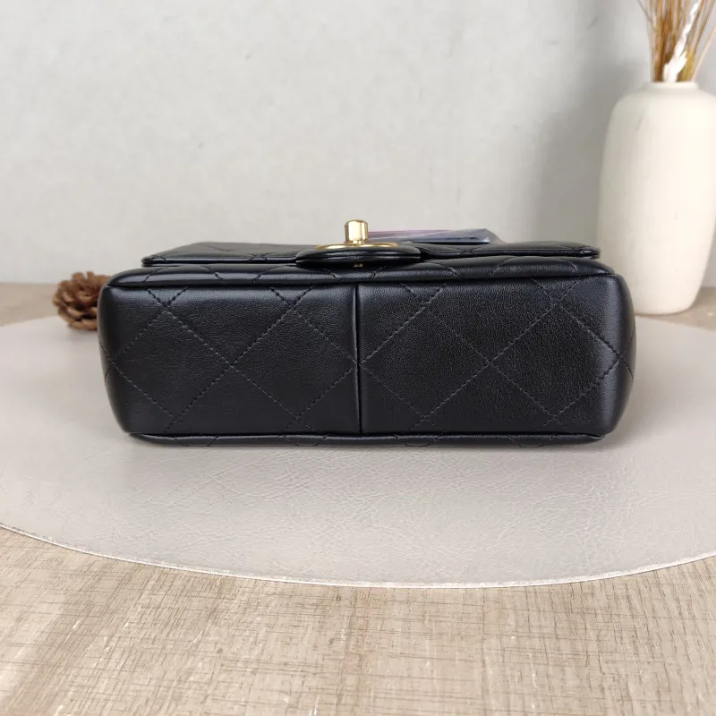 Chanel Crossbody Bag Pearl Crossbody Bag Black Lambskin One Size 21 × 7 × 15 cm — cover view 4 of 5