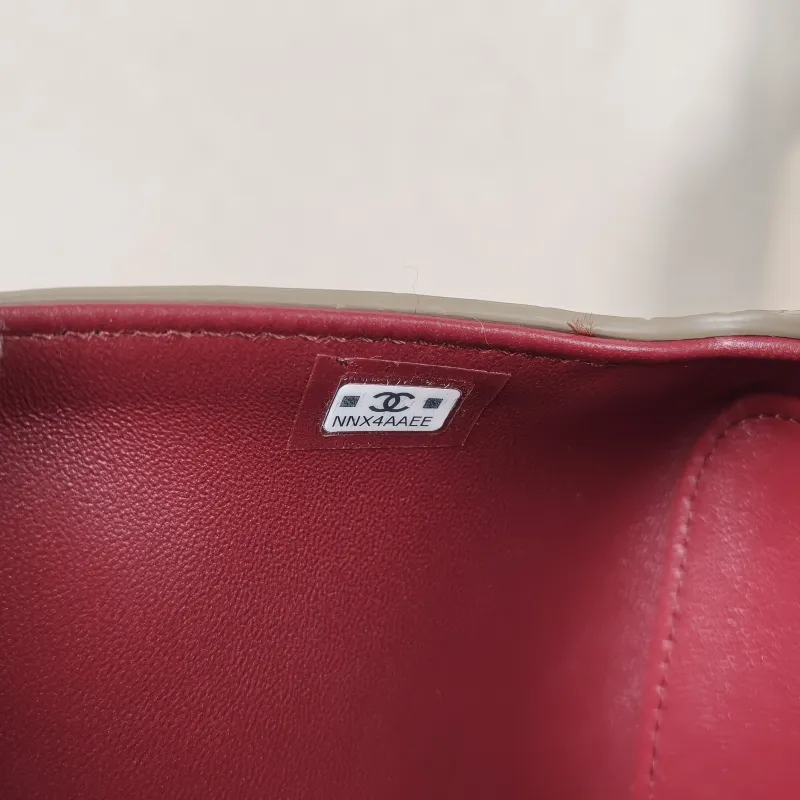 Chanel Shoulder Bag Collection Crossbody Bag Calfskin One Size23 × 11 × 12.5 cm — detail view 10 of 14