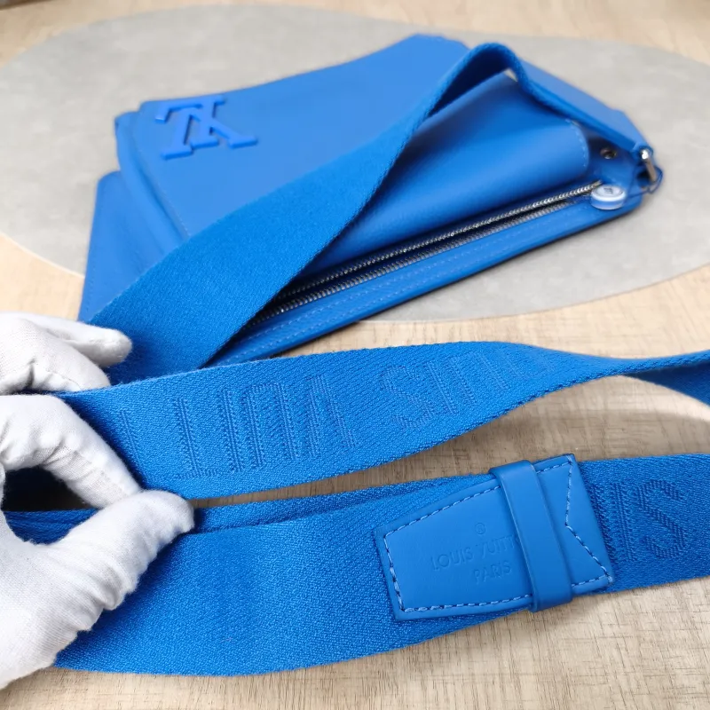 Louis Vuitton Belt Bag Takeoff Sling Belt Bag Blue Calfskin One Size30 × 3 × 16 cm — detail view 8 of 14