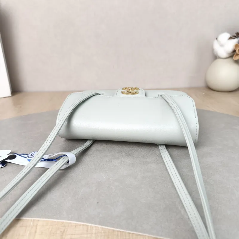 Chanel Shoulder Bag 26p preppy coco Green Grained Calfskin Mini 17 × 5 × 11.5 cm — detail view 7 of 11