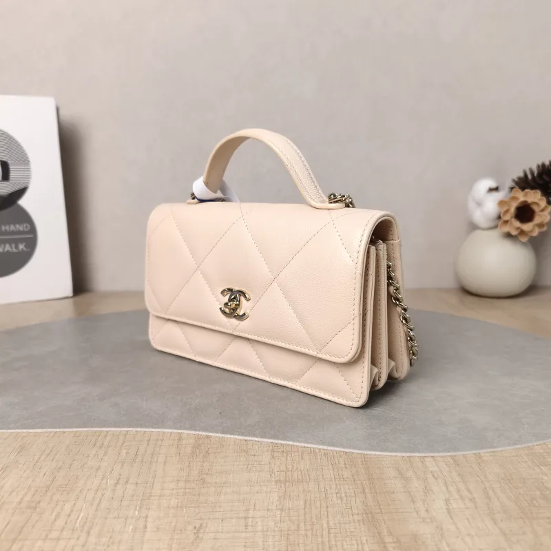 Chanel Crossbody Bag woc Pink Grained Calfskin One Size 19.2 × 3.5 × 12.3 cm — cover view 4 of 6