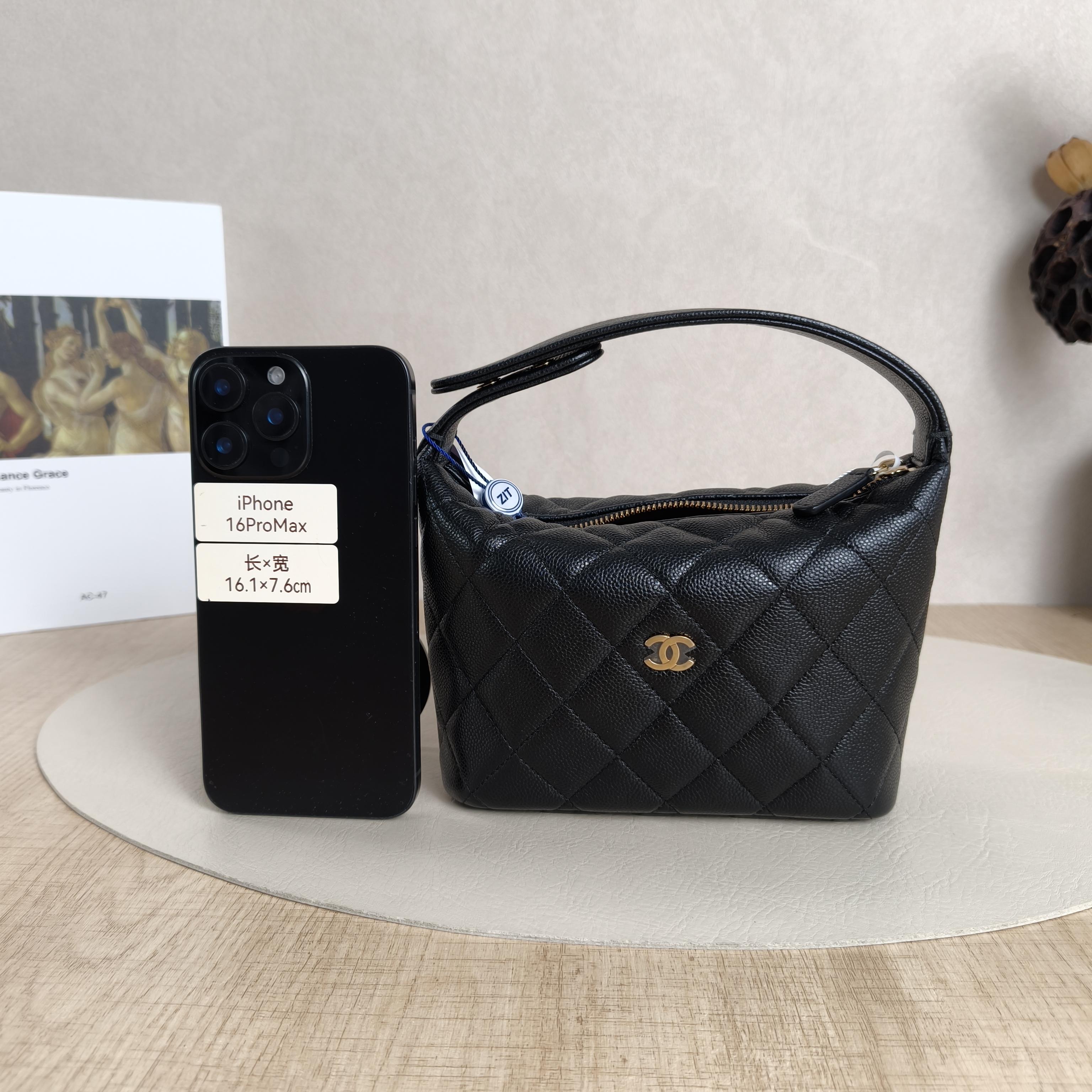 Chanel Pre-Owned Bag · DS60606576 — cover view 4 of 10