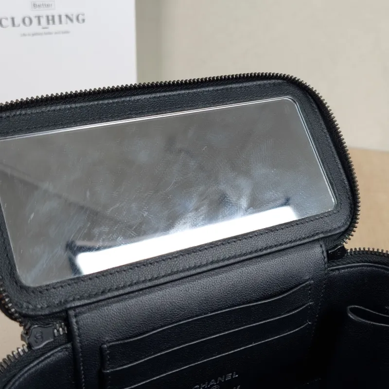 Chanel Crossbody Bag Edition Black Lambskin Mini 16 × 8 × 9.5 cm — detail view 9 of 12