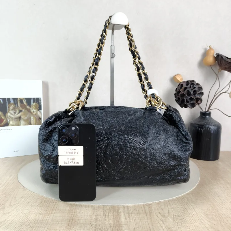 Chanel Shoulder Bag Tote Bag Black Calfskin One Size 32 × 14 × 19 cm 11 — cover view 4 of 5
