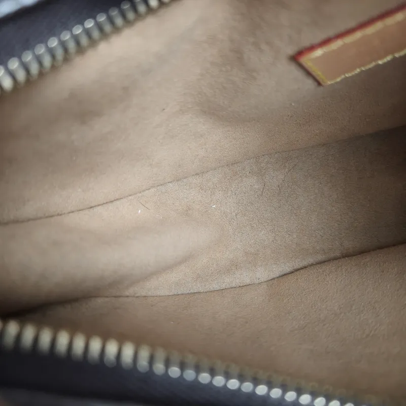 Louis Vuitton Crossbody Bag Loop Monogram PVC Small 23 × 6 × 13 cm — detail view 9 of 10