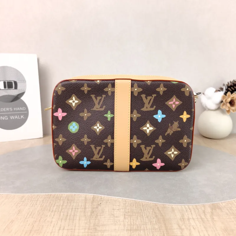 Louis Vuitton Crossbody Bag ENVELOPE Camera Bag Messenger Bag Tyler PVC One Size 23.5 × 8.5 × 15.5 cm — cover view 4 of 6