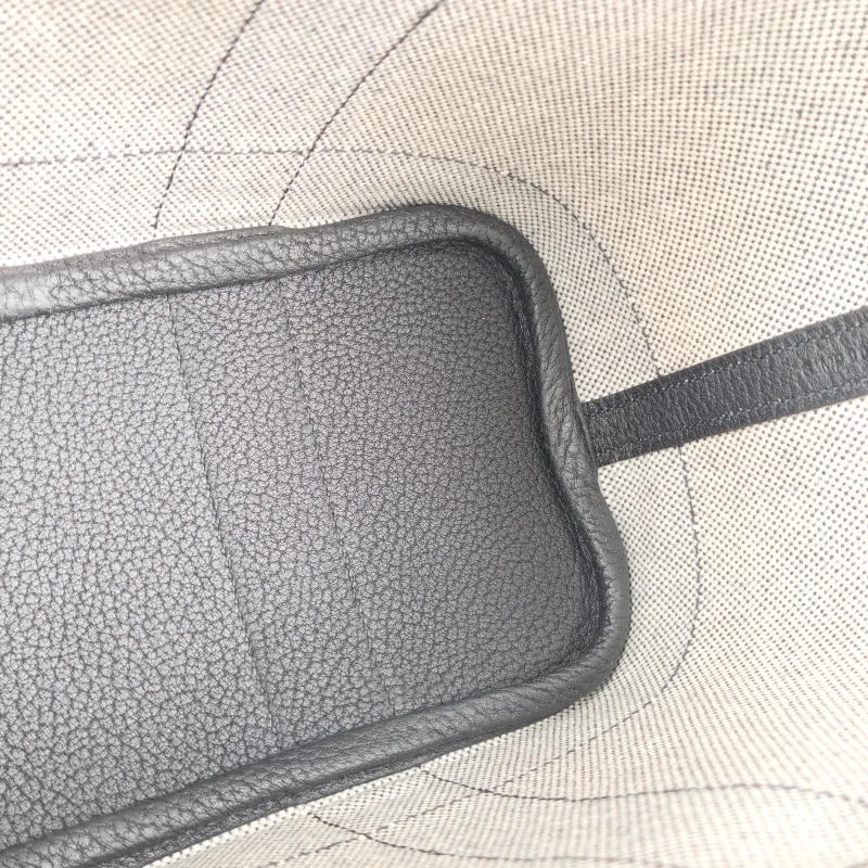 Hermès Top Handle Bag Neo Garden 23 Mini Black · Beige Canvas · Negonda Calfskin Mini 23 × 10 × 16 cm G — detail view 1 of 8