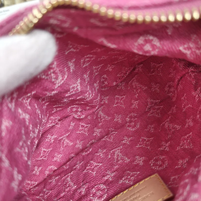 Louis Vuitton Shoulder Bag Pochette Valley Red One Size21 × 7 × 15 cm — detail view 4 of 10