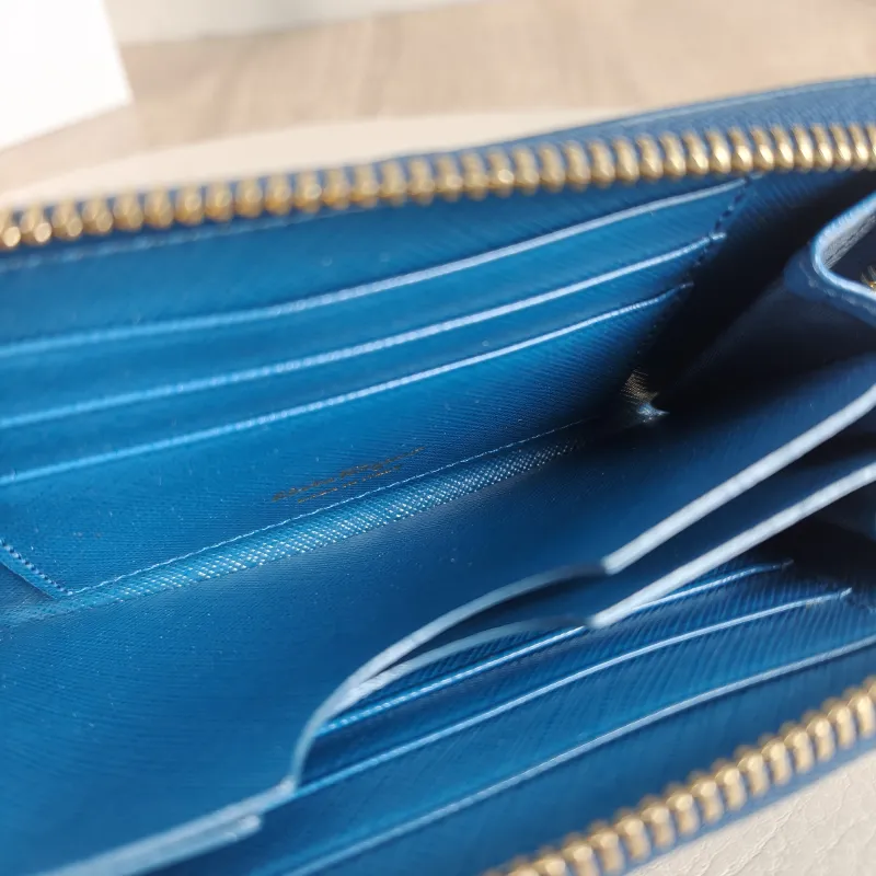 FERRAGAMO Wallet Wallet Blue Calfskin One Size15 × 2 × 9 cm — detail view 4 of 7