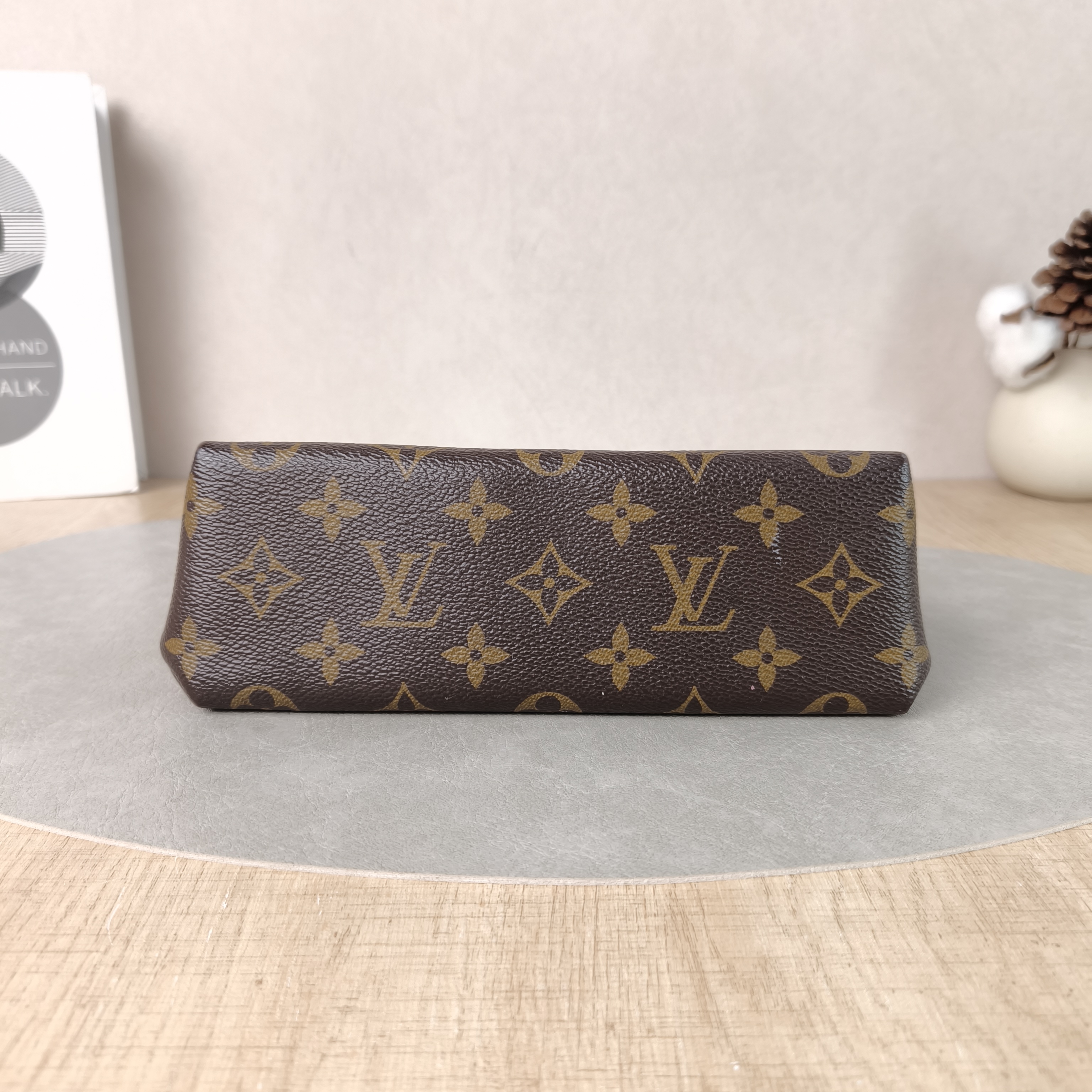 Louis Vuitton Crossbody Bag Locky BB Red PVCBB20 × 7.5 × 16 cm — cover view 4 of 5
