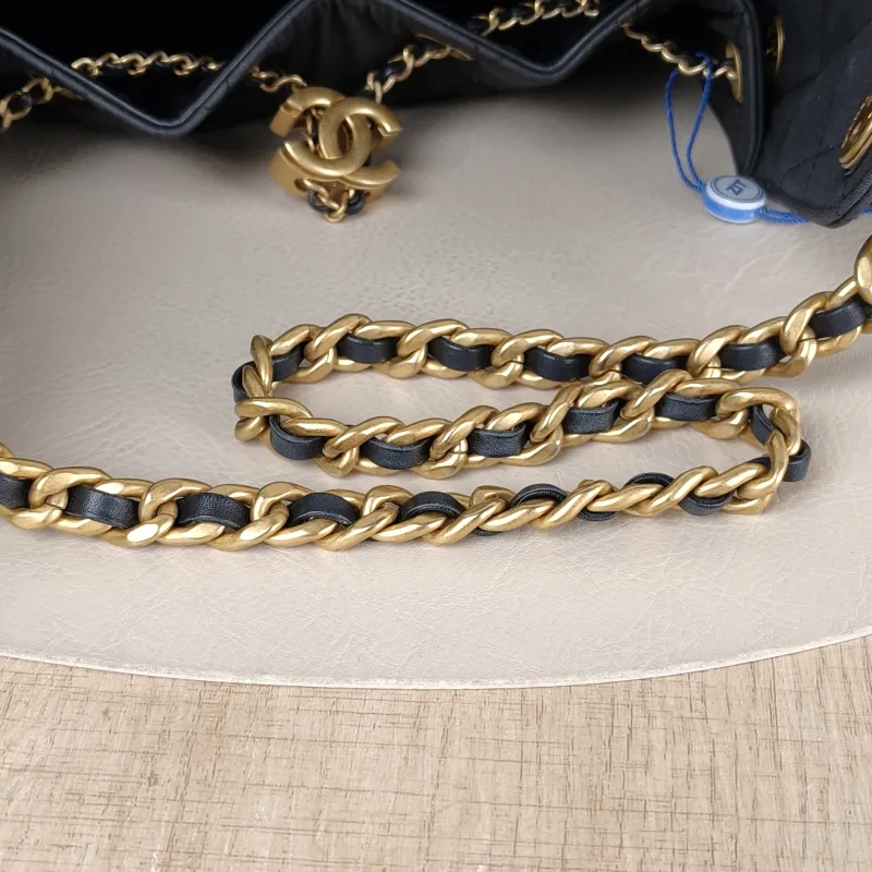 Chanel Shoulder Bag 25Bag Grey Canvas Small 26 × 14 × 30 cm — detail view 11 of 12