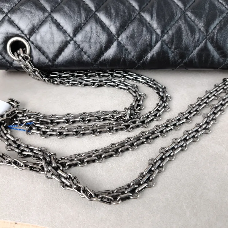 Chanel Shoulder Bag 2.55 Black Calfskin Medium 28 × 7.5 × 19.5 cm 27 — detail view 13 of 15