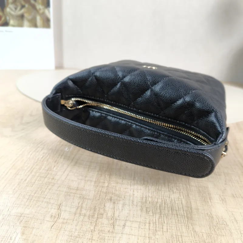 Chanel Crossbody Bag Crossbody Bag Black Calfskin One Size 21.5 × 7.5 × 19 cm — detail view 6 of 14