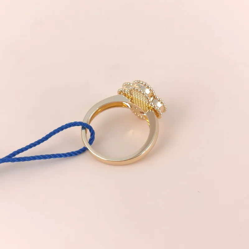 Van Cleef & Arpels Ring Alhambra Alhambra Collection Ring 18KY ellow Gold Vintage Small55 — cover view 5 of 9
