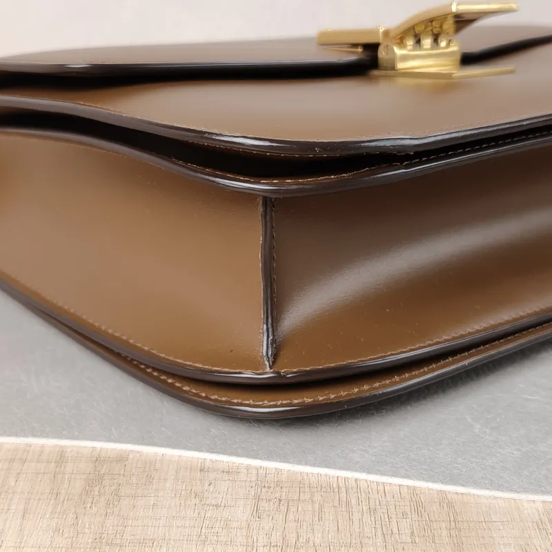 CELINE Crossbody Bag Classic Box CC alfskin Medium 24 × 7 × 18 cm — detail view 10 of 15