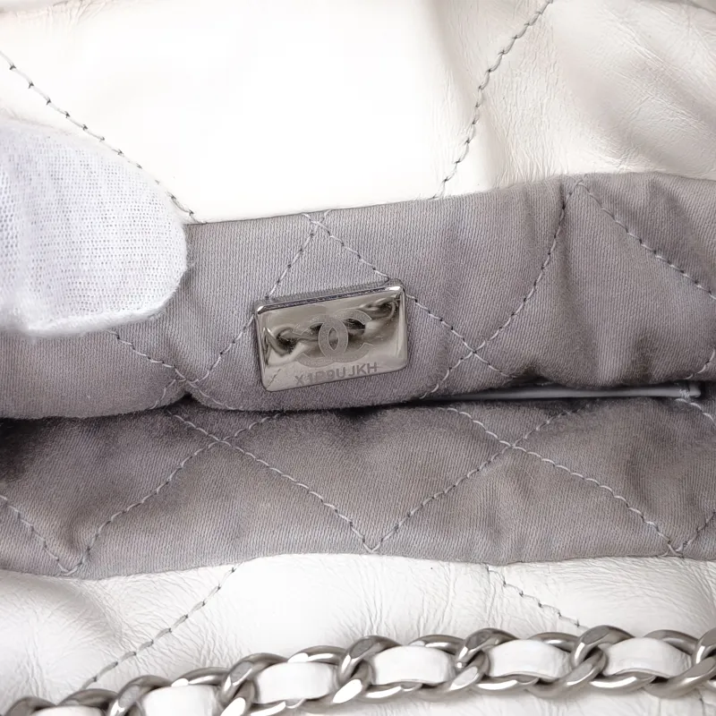 Chanel Shoulder Bag22Bag White CC alfskinmini20 × 6 × 19 cm — detail view 12 of 13