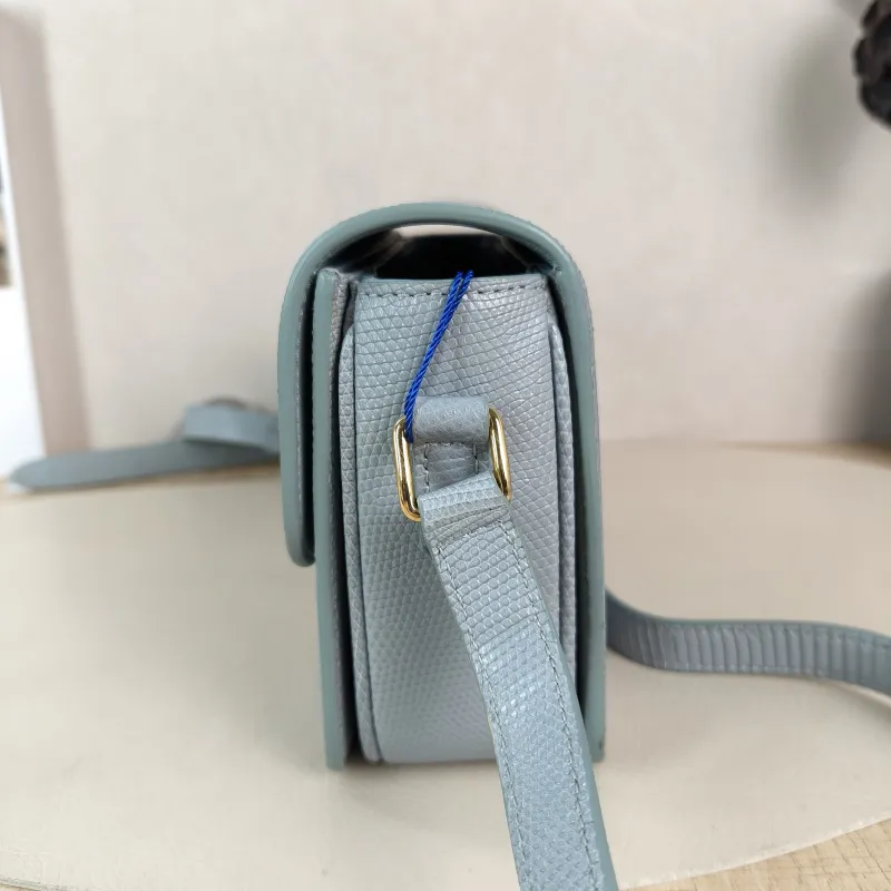CELINE Crossbody Bag Teen Triomphe Small 18.5 × 6 × 14 cm — detail view 8 of 13