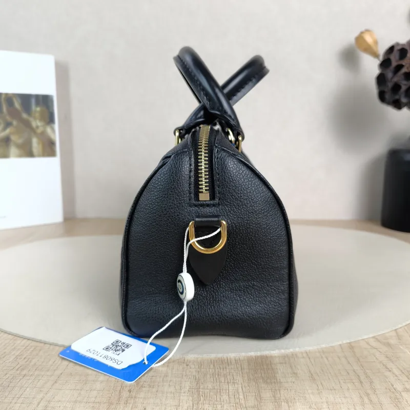 Louis Vuitton Crossbody Bag Speedy20Black Calfskin Small20.5 × 12 × 13.5 cm — detail view 1 of 10