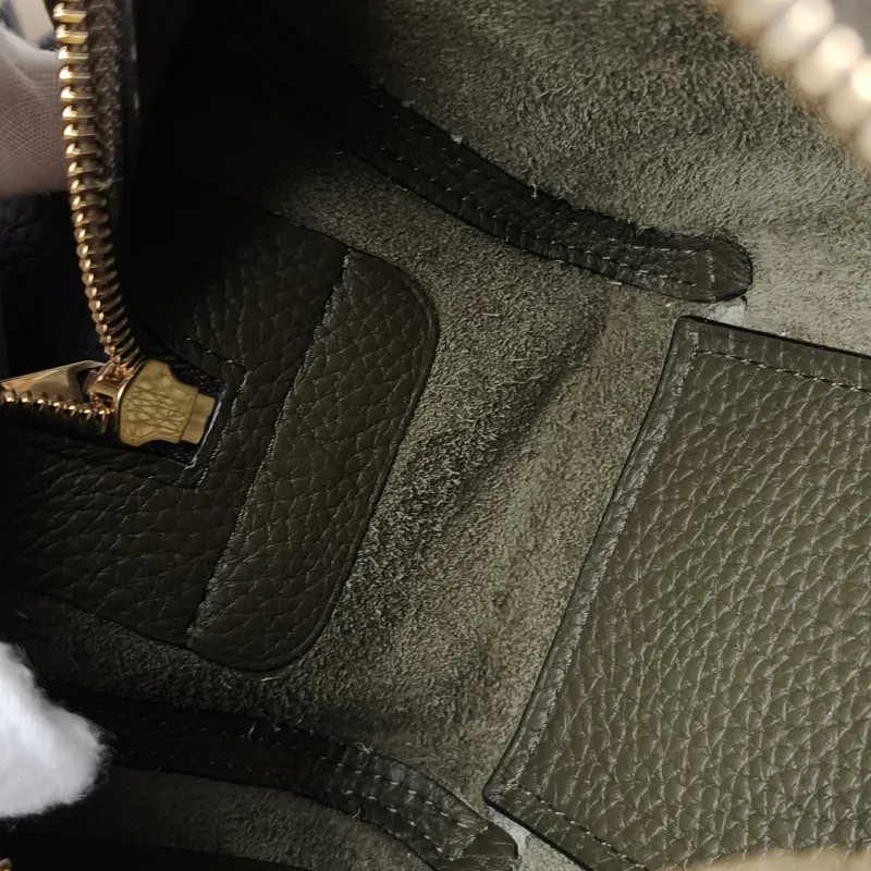 DELVAUX Top Handle Bag Cool Box Box Shoulder Bag Colorblock Calfskinmini21 × 11 × 13 cm — detail view 1 of 17