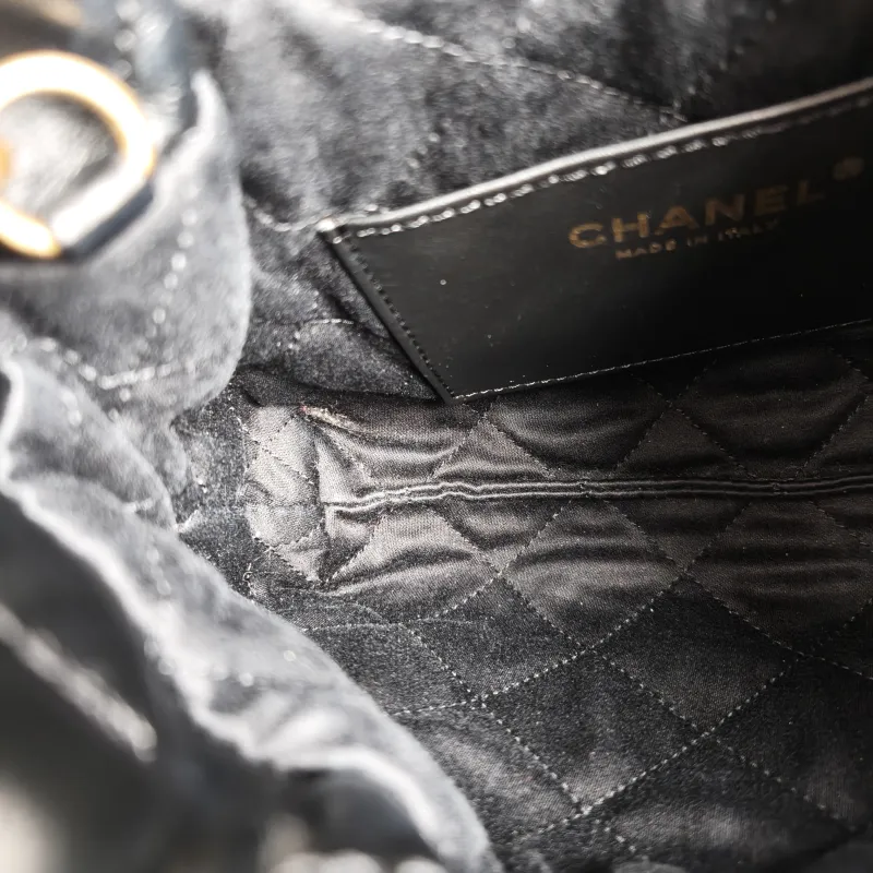 Chanel Shoulder Bag 22Bag Black CC alfskin Mini 20 × 6 × 19 cm — detail view 4 of 12
