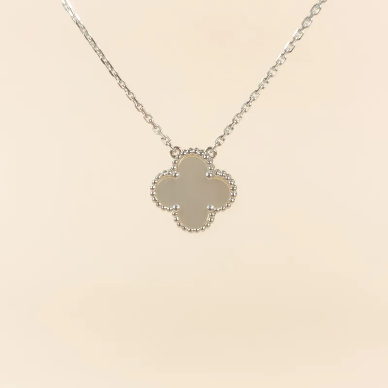 Van Cleef & Arpels Necklace Alhambra Alhambra Collection Necklace White Mother-of-Pearl Pearl · White Mother-of-Pearl 18KW hite Gold Vintage Small…