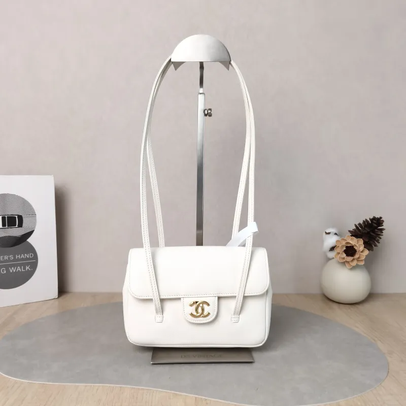 Chanel Top Handle Bag preppy coco White Calfskin Mini 17 × 5 × 11.4 cm
