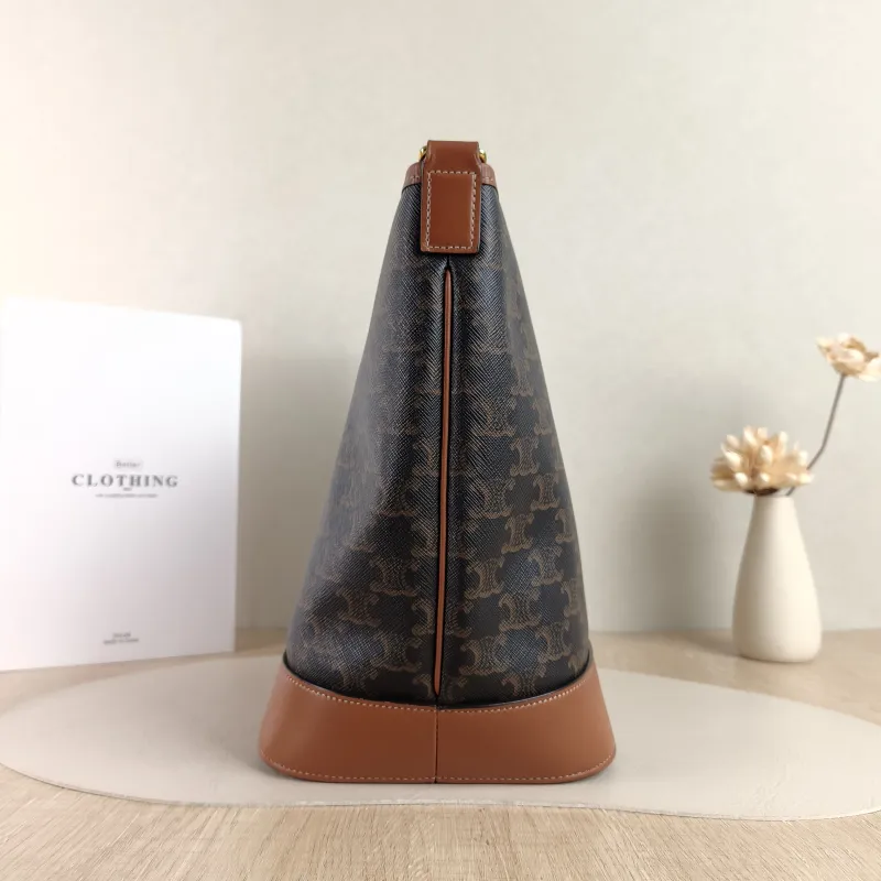 CELINE Crossbody Bag Triomphe Bucket Bag Monogram PVC Medium24 × 18 × 27 cm — detail view 3 of 10