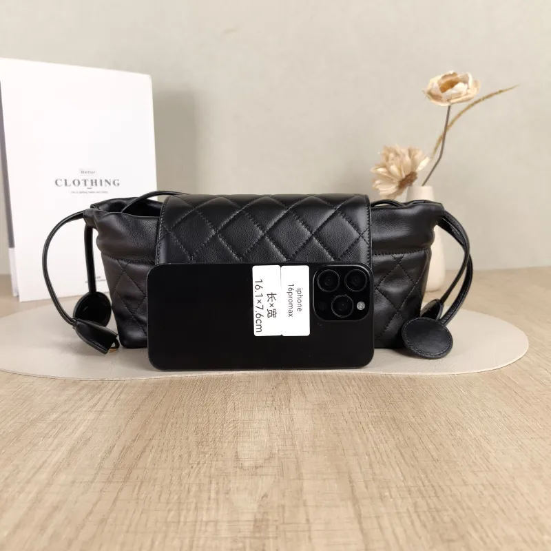 Chanel Shoulder Bag26b Shoulder Bag Black Lambskin One Size24 × 7.5 × 10 cm — cover view 2 of 6