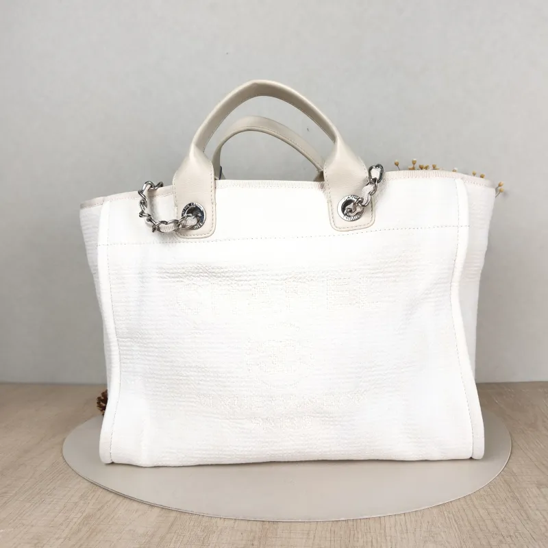 Chanel Shoulder Bag White 38 × 19 × 29.5 cm