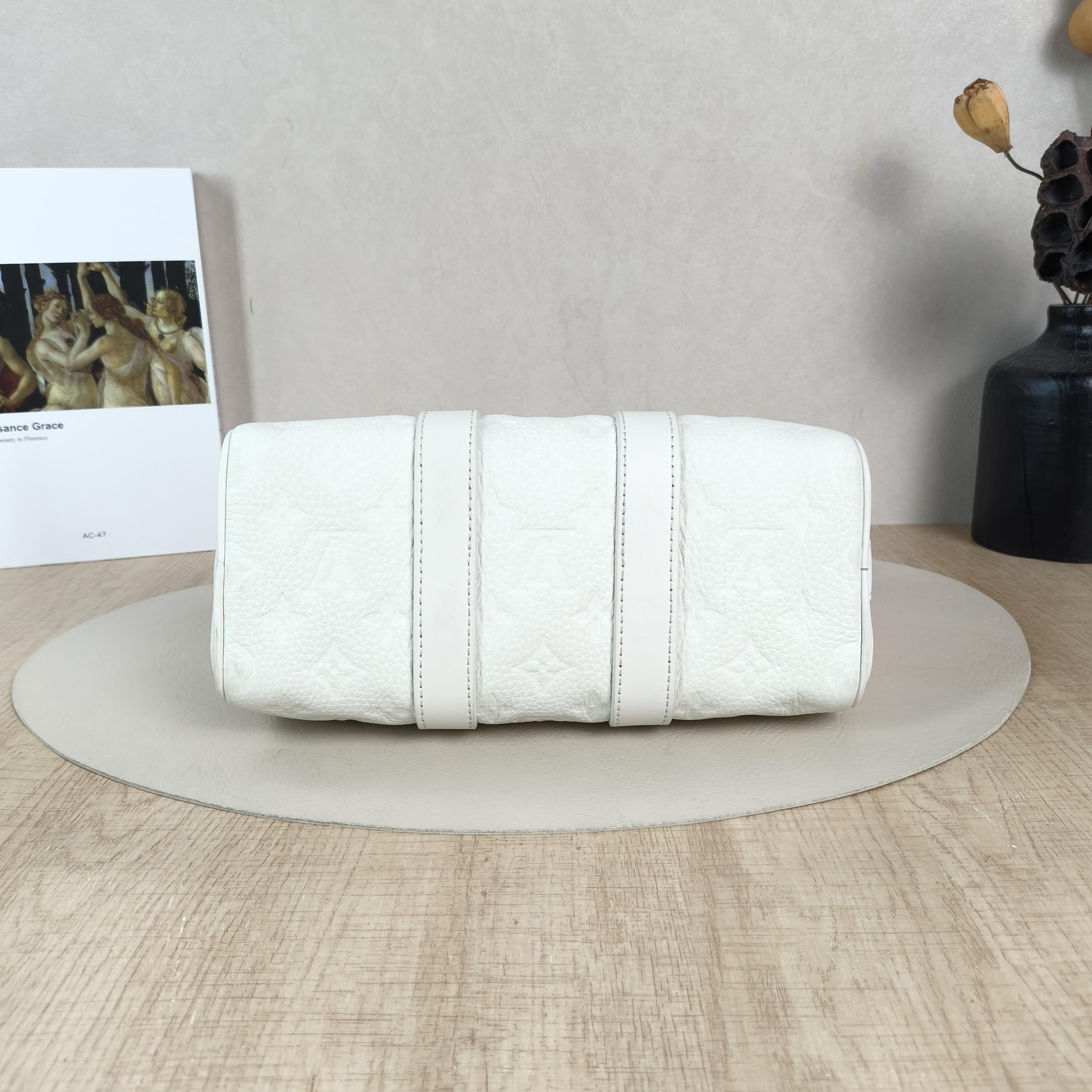 Louis Vuitton Crossbody Bag Keepall 25White Calfskin Medium25 × 11 × 15 cm — cover view 5 of 5