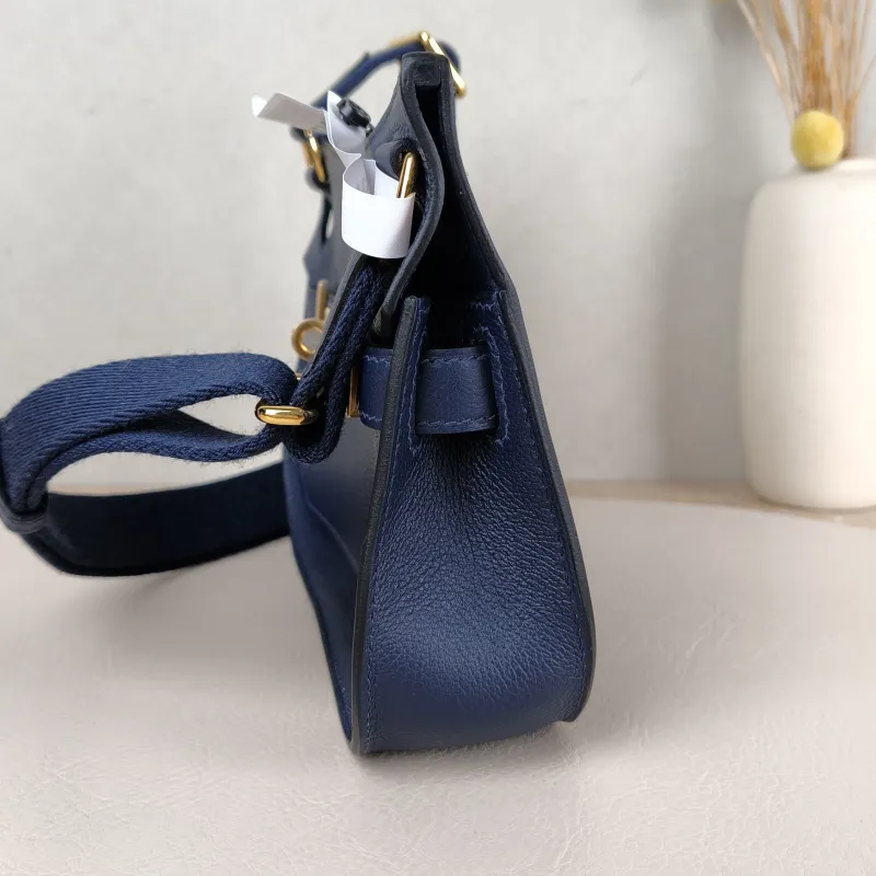 Hermès Crossbody Bag Jypsiere 23 73 Evercolor Calfskin Mini 23 × 5 × 17 cm K — detail view 6 of 10