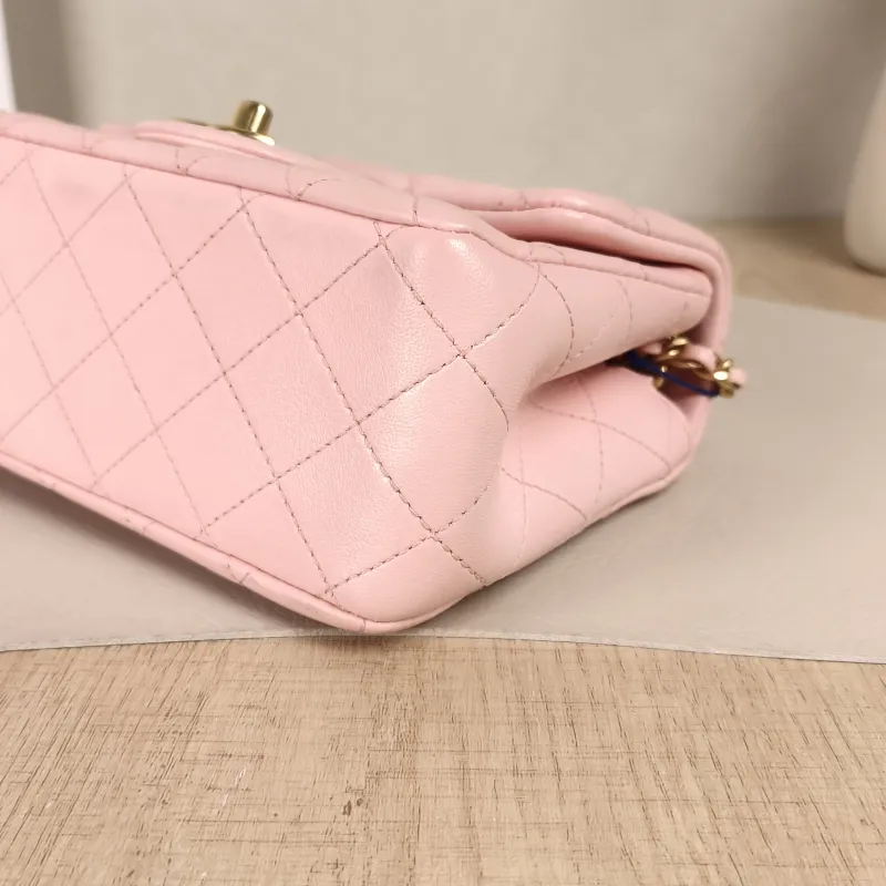 Chanel Crossbody Bag25b c Pink Lambskin mini18 × 7 × 13 cm — detail view 11 of 15