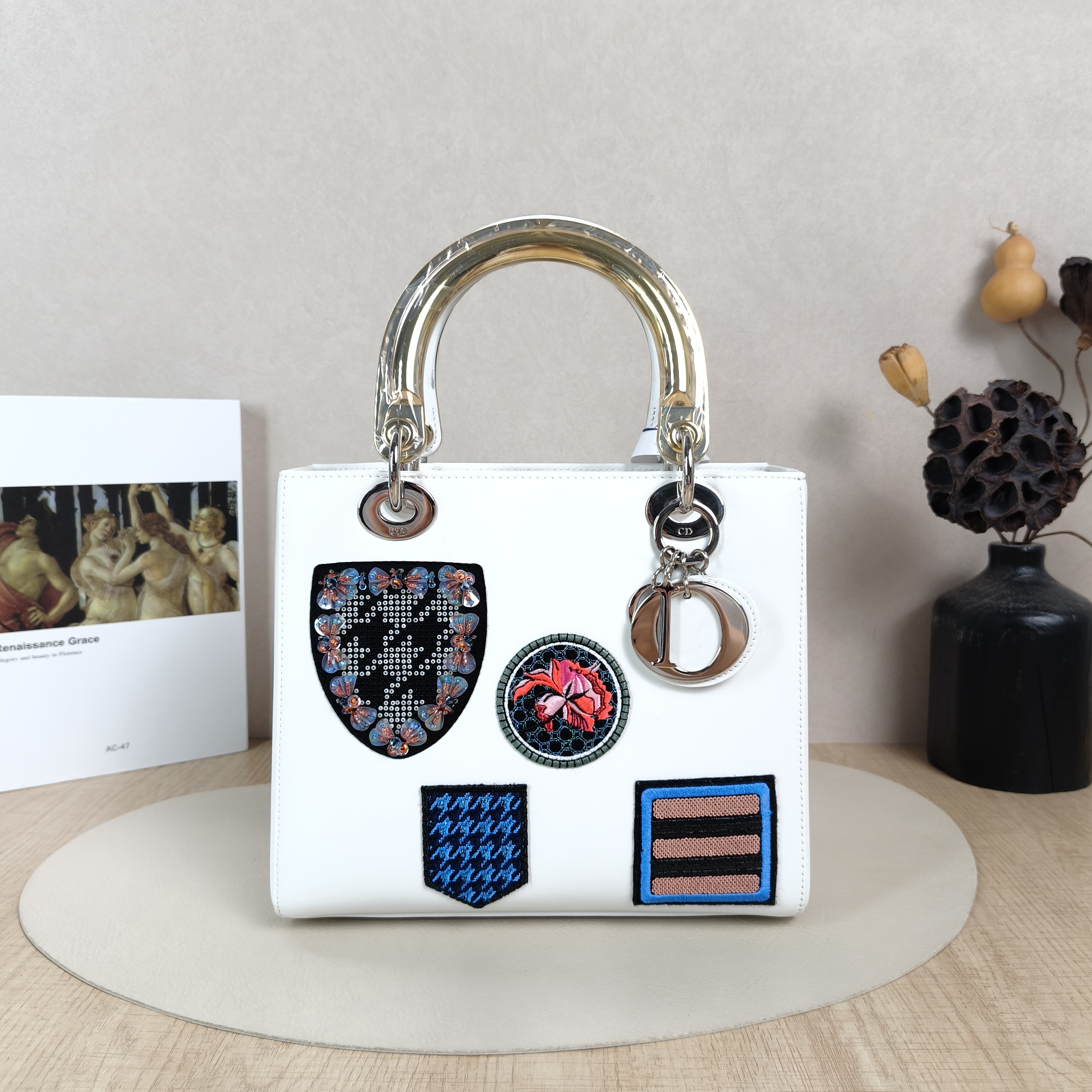 DIOR Top Handle Bag Lady Lady Dior Bag White Calfskin Medium24 × 12 × 21 cm