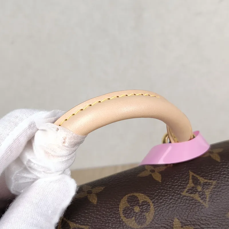 Louis Vuitton Crossbody Bag MADELEINE Monogram PVC nano 21 × 6 × 12.5 cm — detail view 9 of 11
