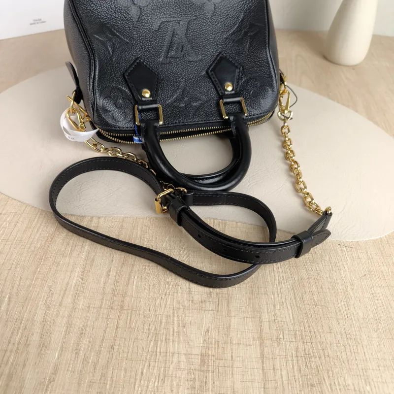 Louis Vuitton Crossbody Bag Speedy20 Black Monogram Empreinte Embossed Calfskin Small 20.5 × 12 × 13.5 cm — detail view 6 of 10