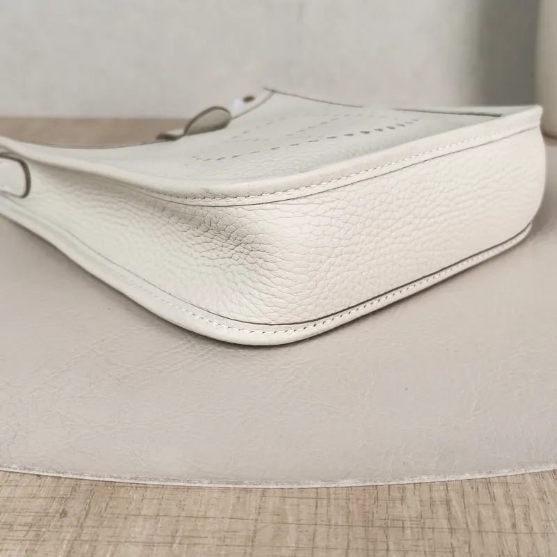 Hermès Crossbody Bag Evelyne Mini 16 Mini 16 10Craie TC Calfskin Mini 17 × 5.5 × 18 cm G — detail view 2 of 9
