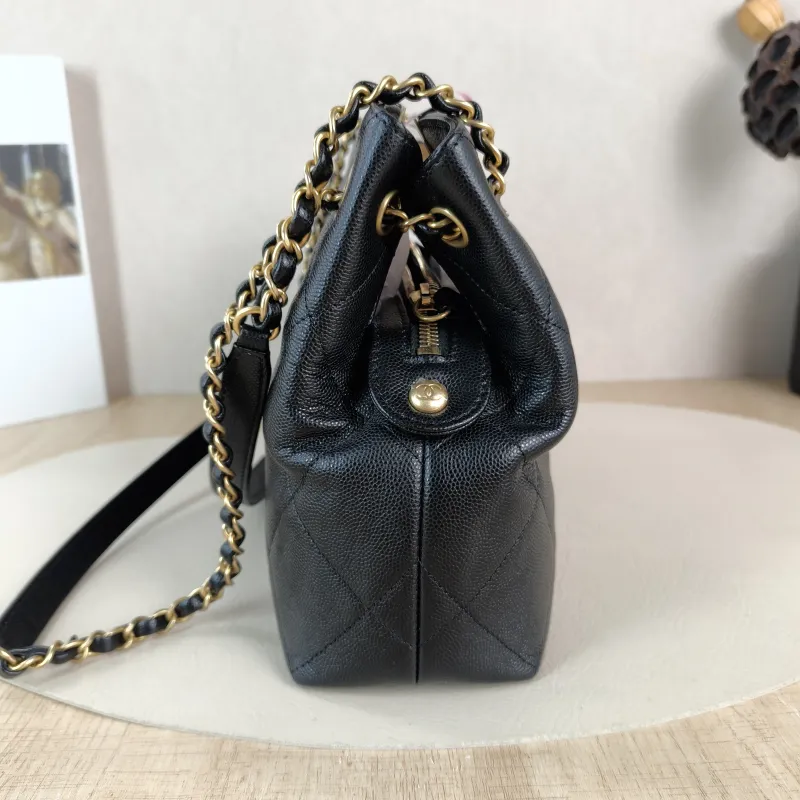 Chanel Top Handle Bag Shoulder Bag Black Grained Calfskin One Size 25 × 9 × 20 cm 29 — detail view 4 of 10