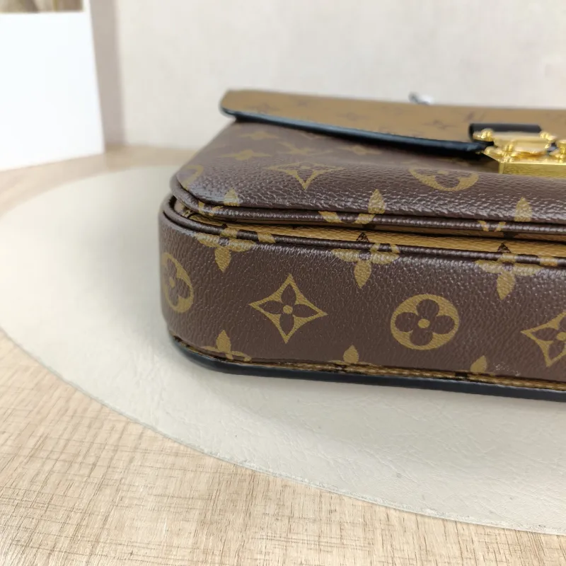 Louis Vuitton Crossbody Bag Pochette Métis Monogram Colorblock PVC Medium 25 × 7 × 19 cm — detail view 11 of 12