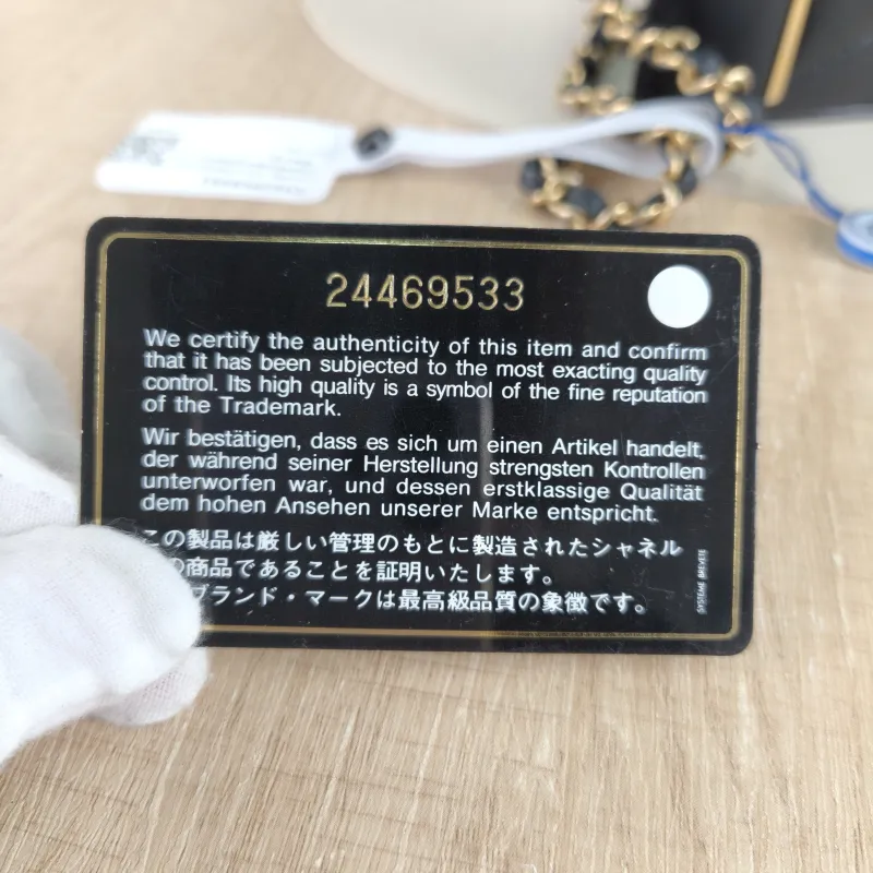 Chanel Crossbody Bag Crossbody Bag Black Lambskin One Size24 × 7 × 16 cm — detail view 10 of 11