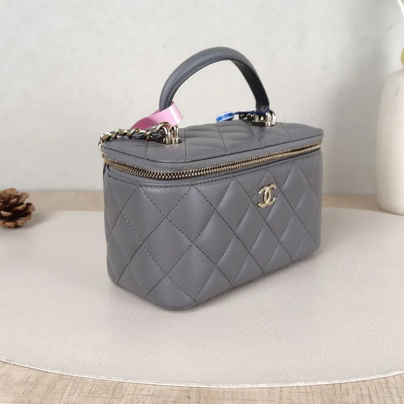 Chanel Crossbody Bag Edition Grey Lambskinmini16 × 8 × 9.5 cm — cover view 5 of 5
