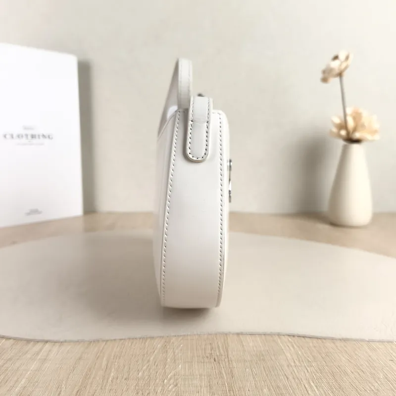 CELINE Shoulder Bag tilly White Calfskin Medium 22 × 4 × 13.5 cm — detail view 9 of 10