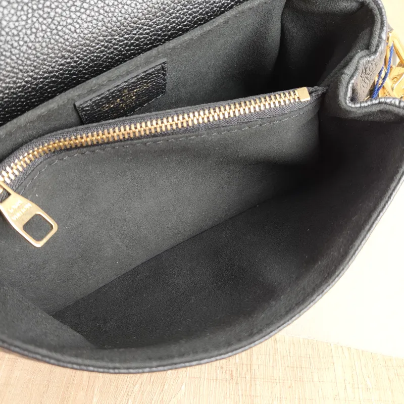 Louis Vuitton Crossbody Bag Pochette Métis East West Black Empreinte Embossed Calfskin Small 21.5 × 6 × 13.5 cm — detail view 11 of 15