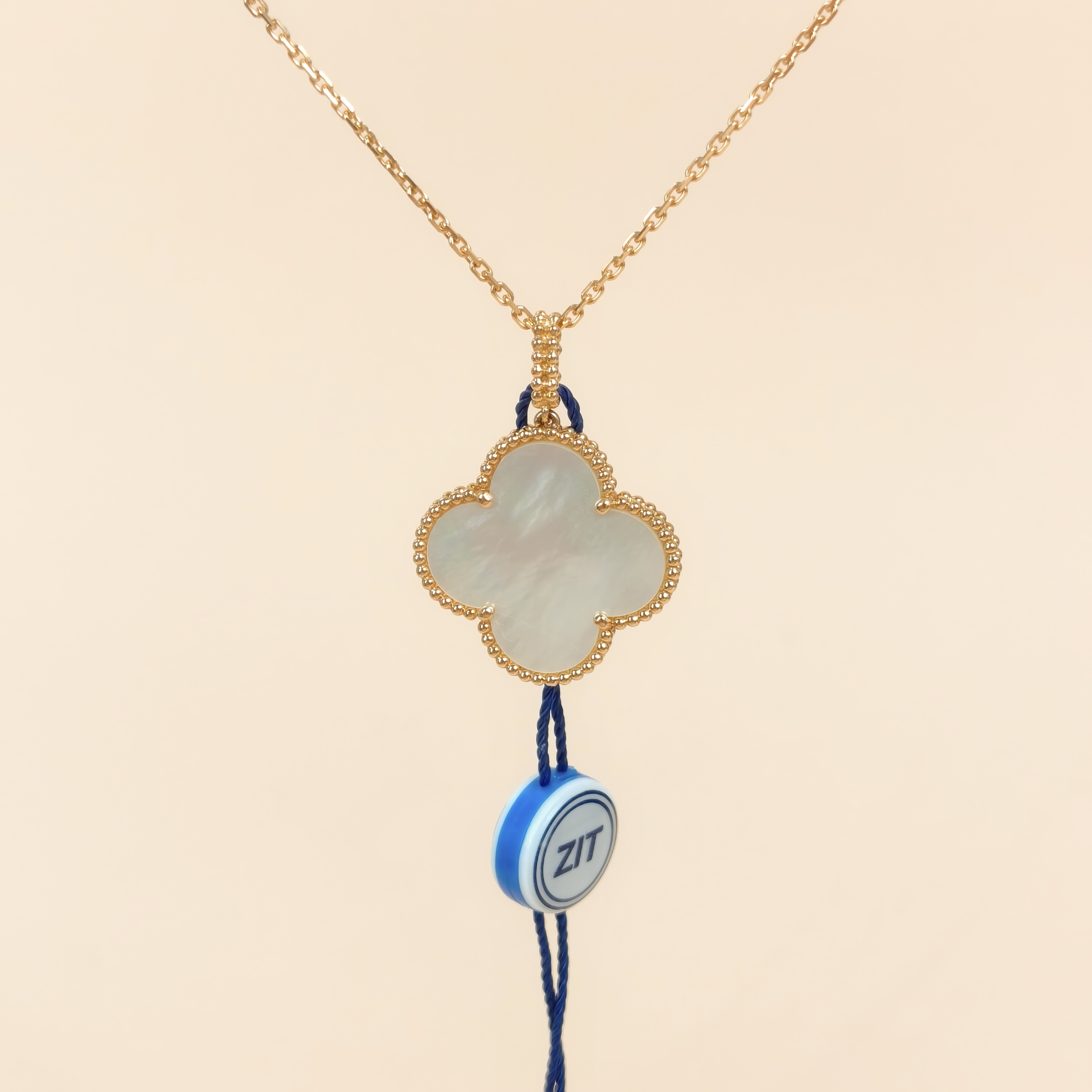 Van Cleef & Arpels Necklace Magic Alhambra Alhambra Collection Necklace Pearl · White Mother-of-Pearl18KY ellow Gold Magic Large Pendant2.6*2.6cm 9…
