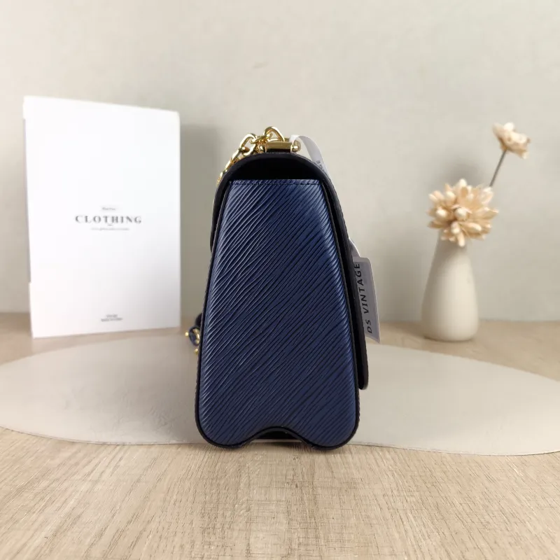 Louis Vuitton Crossbody Bag Twist Blue Epi Embossed Calfskin Medium23 × 9.5 × 17 cm — detail view 1 of 11