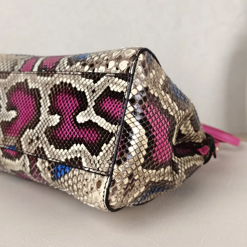 FENDI Crossbody Bagpeekaboo Crossbody Bag mini23 × 11 × 17 cm — detail view 9 of 11