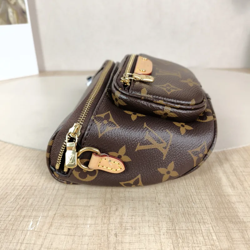 Louis Vuitton Crossbody Bag Bumbag Belt Bag Monogram PVC Mini 17 × 9.5 × 12 cm — detail view 4 of 10