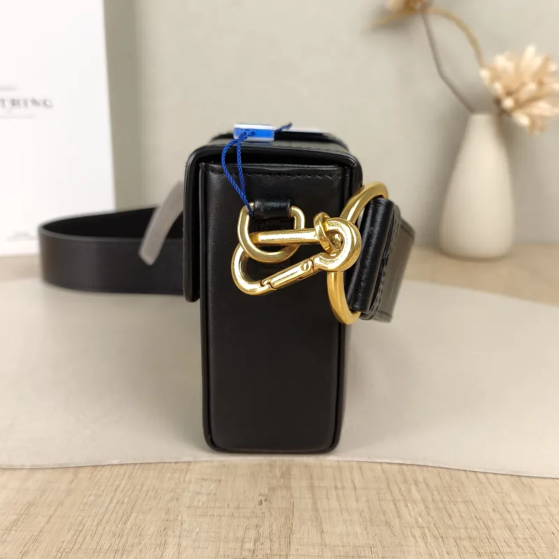 DIOR Crossbody Bag30Montaigne 30 Box Box Black Calfskinmini17.5 × 5 × 11.5 cm — detail view 9 of 13
