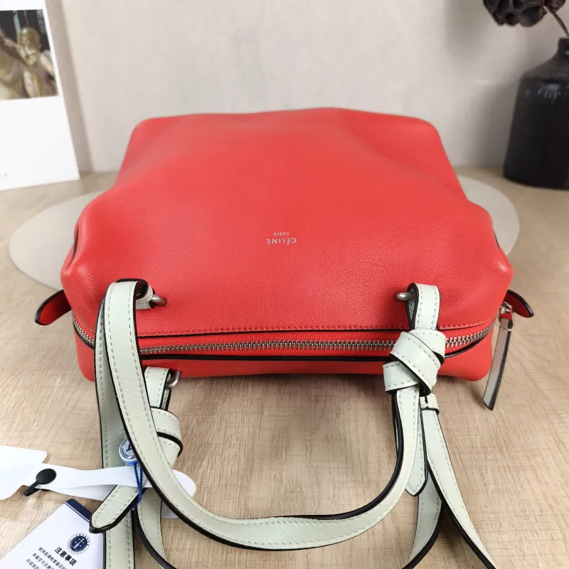CELINE Crossbody Bag Crossbody Bag Red Calfskin One Size 23.5 × 10 × 23 cm — detail view 2 of 11
