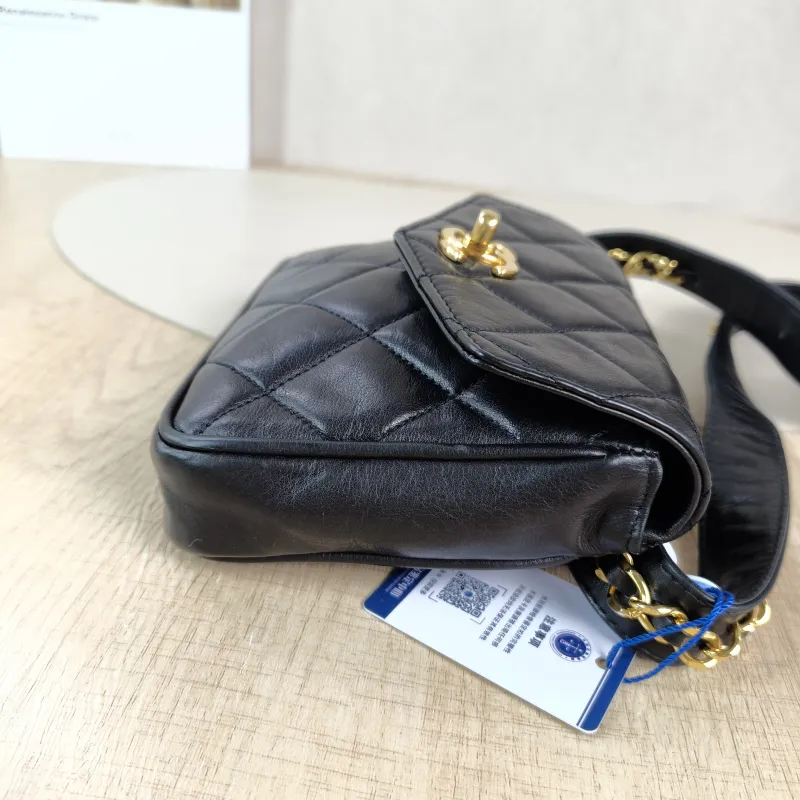 Chanel Belt Bag Belt Bag Black Calfskin One Size15 × 3 × 12 cm — detail view 8 of 12